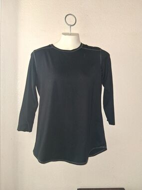 Women's Black Long-Sleeve Crewneck Sz M